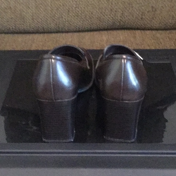 Shoes - Picture 3 of 4